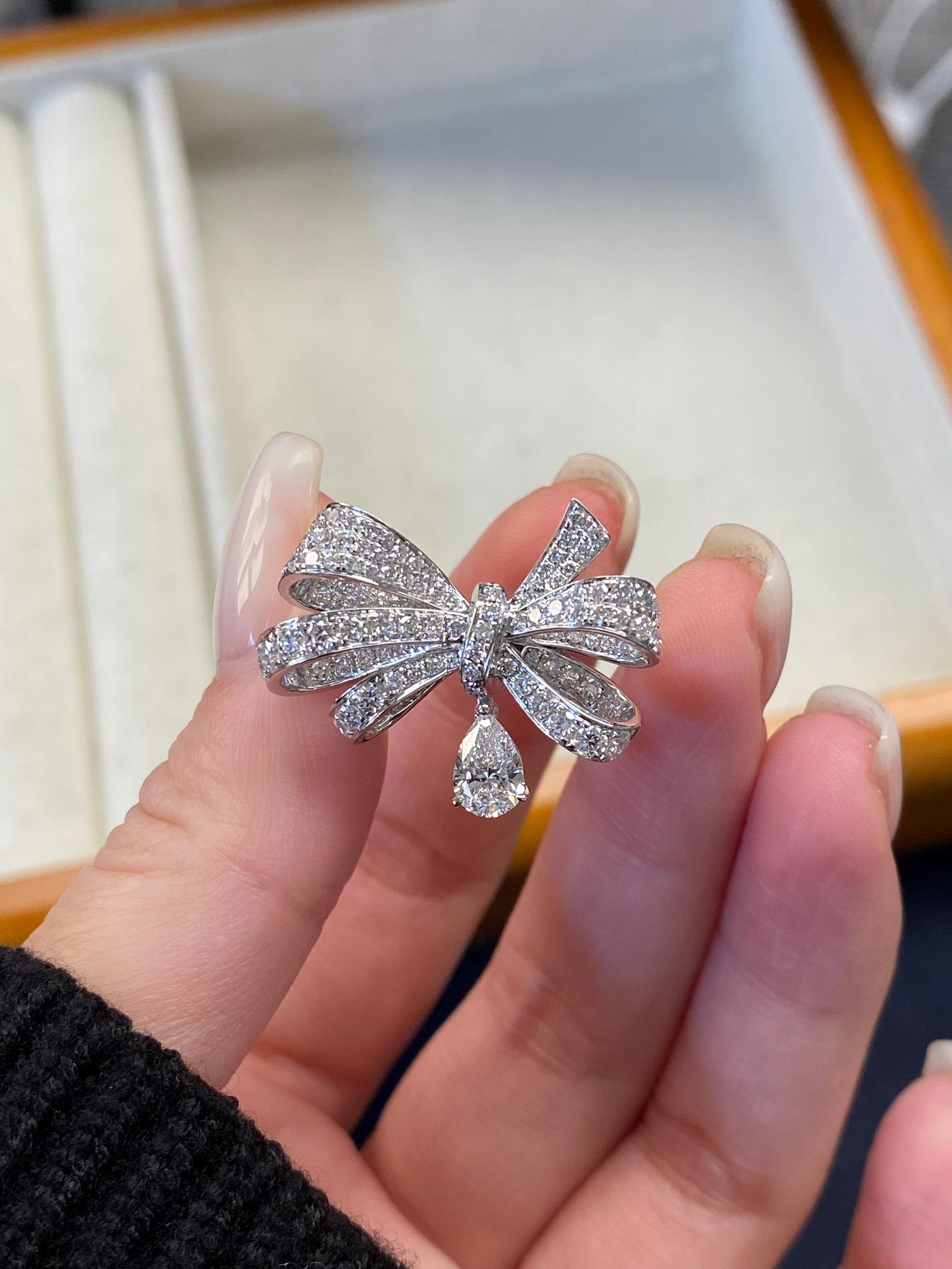 The Virelle Ring - Diamond Ribbon Bow