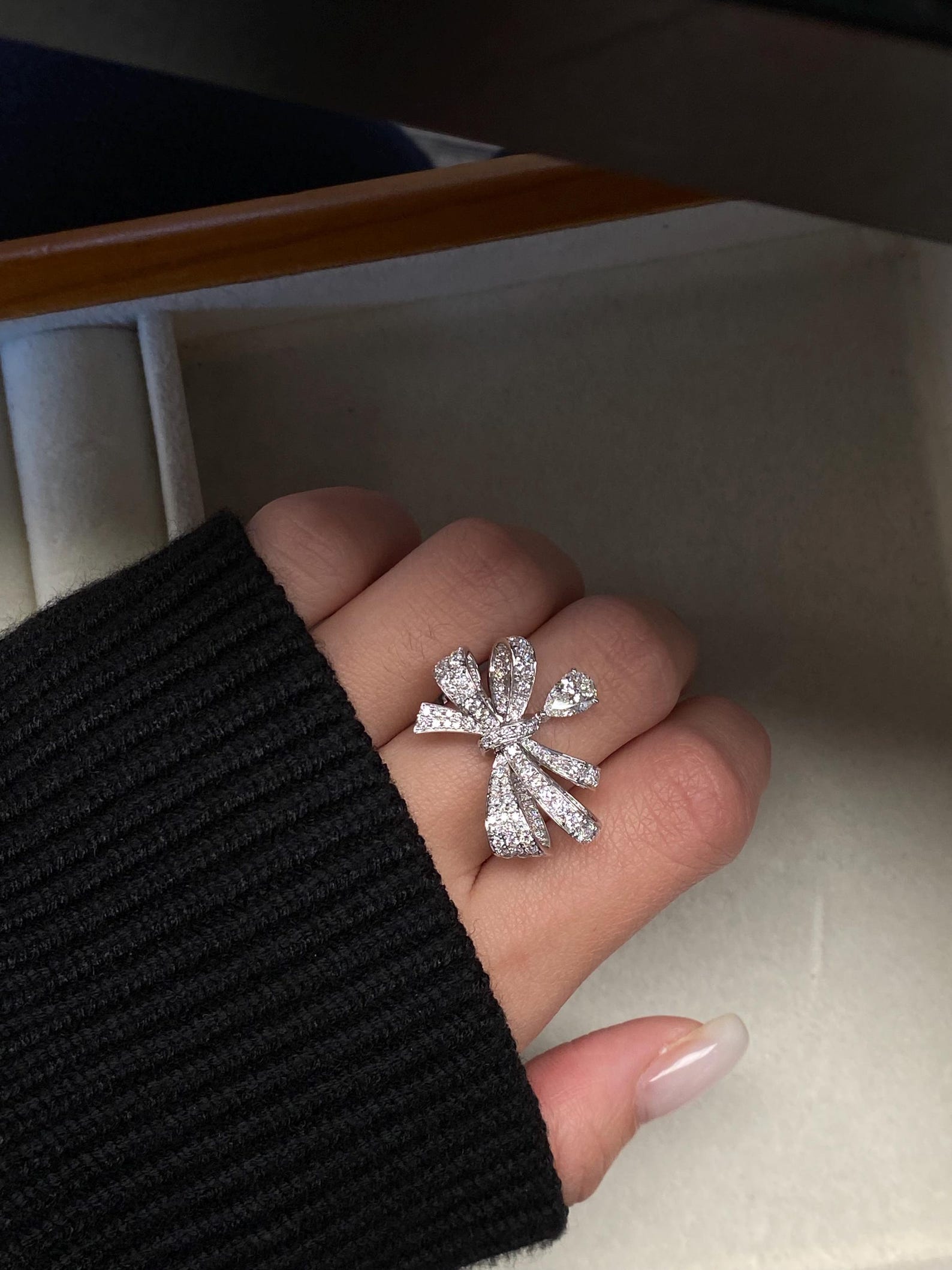 The Virelle Ring - Diamond Ribbon Bow