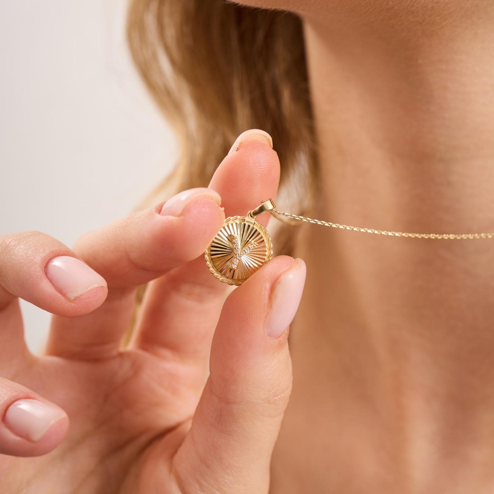 Y Letter Diamond Round Initial Necklace